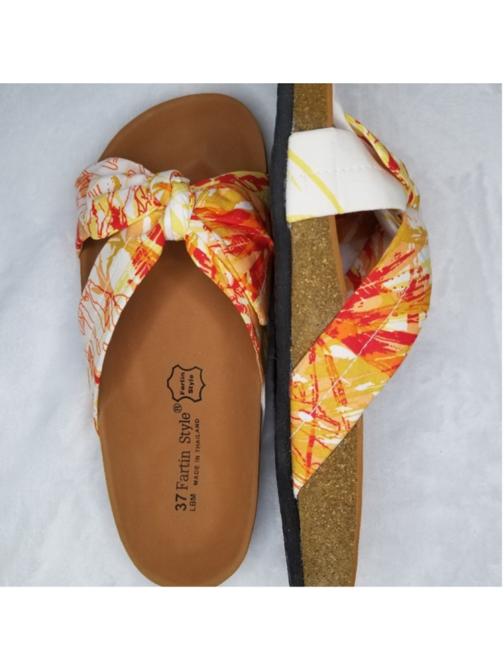 NWOT Sandals with bow accent - Picture 2 of 3